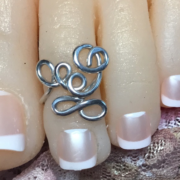 Sterling Silver Toe Ring- Adjustable Unique Hand Crafted Toe Ring- FS #37 - Picture 2 of 7